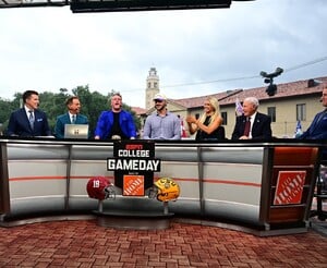 [2024.11.09] lsufootball_466140589_1407179633574499_8642186861615589129_n.jpg