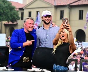 [2024.11.09] lsufootball_466645956_492807413784087_5590683206487981586_n.jpg