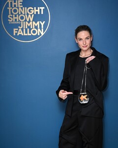 [2024.11.12] fallontonightbts_466543658_930938288490134_3422817100771151182_n.jpg