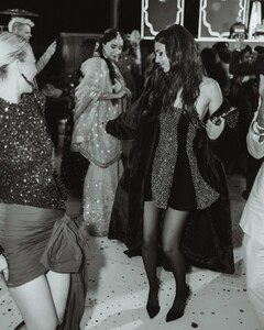 [2024.11.12] victoriajustice_467008642_18559074748006824_717763344910876814_n.jpg