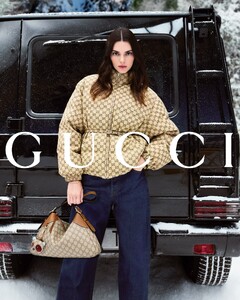 [2024.11.13] kendalljenner_466838509_909868164430750_8859002434445513700_n.jpg