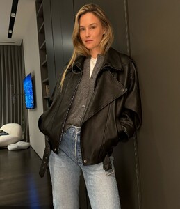 [2024.11.19] barrefaeli_467735017_1631740204039270_4856099807029856315_n.jpg