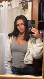 [2024.11.25] rachelc00k_468286376_1235297104425886_1402130348723532093_n.jpg