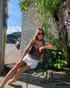 [2024.11.29] haileygrice_468776215_545171798424555_1564089014693988499_n.jpg