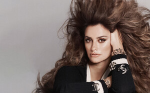 528688923_penelope-cruz-9.jpg