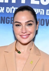 533150556_gal-3.jpg