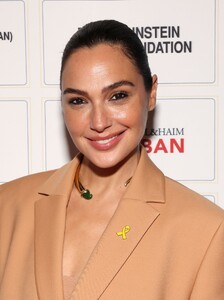 533156175_gal3-3.jpg