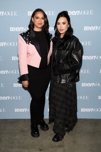 536486443_demi-4.jpg