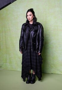 536486454_demi-7.jpg