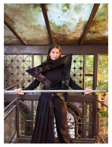 537940210_harper_s_bazaar_france_-_d_cember-2024-4.jpg