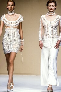 585053146_LouisFraud-Spring1996Couture.jpg.85f524ff4d19e2f78f7150dd2ca8650a.jpg