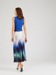64b5336da97425ccb4cb16bbfeccfae6.jpg