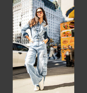 AD-7.thumb.jpg.5573ed4dba77cf704b388d250b149b8c.jpg