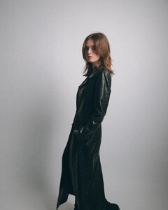 BLACKleather6.thumb.jpg.0095fa7922b58676c2dc617fdfaf9458.jpg