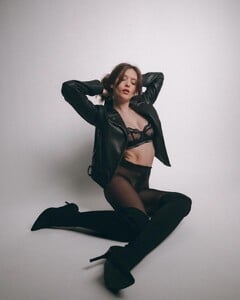 BLACKleather9.thumb.jpg.9bd5ef395848a86ec765b931bee83070.jpg