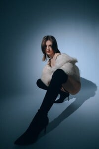 COAT1.thumb.jpg.aaa4cbb3354634d14e3b869d31f8720a.jpg