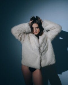 COAT3.thumb.jpg.c26712ff5fe5c8221fc52319d6288eb1.jpg
