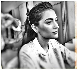 CarolBoianMartinelliBackstageshootingLiseCharmelCampaignAntigelFW18-193.thumb.jpg.29f8e1381e074e8b0d1e305418fed3f9.jpg
