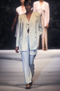 Cerruti1994WomenRTW76.thumb.jpg.1373ad75b8270b1e0748fb535c43b06e.jpg