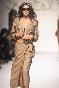 ChantalThomass1992WomenRTW36.thumb.jpg.745fd65c72142d6eb87e4b7fc4d35284.jpg