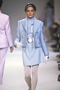 Chloe1991FW14.thumb.jpg.6b232cdf3b27b313d3a35cd8edeced73.jpg
