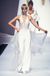 ClaudeMontana1993SS10.thumb.jpg.7220f681d4e118a654161d99b0e144e9.jpg