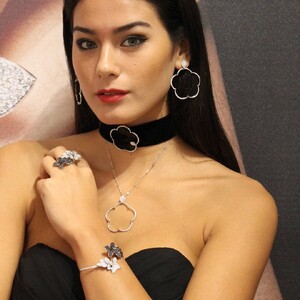 ClaudiaGonzales20171011.thumb.jpg.ba8f22b2b669614685a42e6e476cd364.jpg