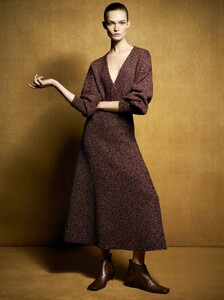 Cos-Fall-2024-News-The-Impression-008-scaled.thumb.jpg.a449771fe375c8ff8f40b4cf4dc80f2d.jpg