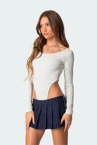 Edikted_Lookbook_09_04_202328371.thumb.webp.1dd44ef971e639be038082472bb65117.webp