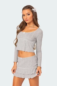 Edikted_Lookbook_12_04_20230509.thumb.webp.8457d96476881a61f3e575b166f5c420.webp