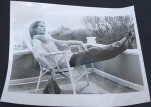 EllenTracyUSFall1985bw.thumb.jpg.9d8346a719dd0d7a73a530d34343b462.jpg