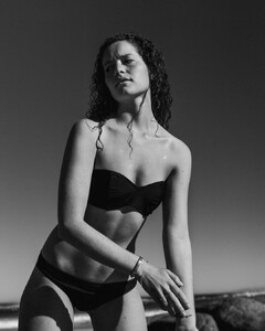 EmilyFarrell3b3.thumb.jpg.cc3ae2d843a86945e050a9774771eee7.jpg