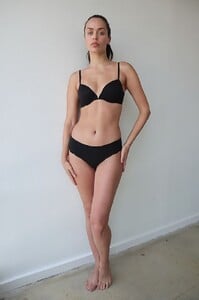 EmilyHutchison1a2.thumb.jpg.8168da07a47b0c0319caff31809a67e8.jpg