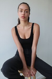 EmilyHutchison1b.thumb.jpg.77f37c9a6d10e291d720a0965e1fa11c.jpg