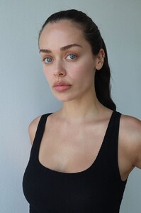 EmilyHutchison1b2.thumb.jpg.d641ffb05b97206dfb08c07eb3fa5f01.jpg