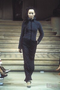 Europeana.eu-2048212-europeana_fashion_abraham_pelham_caw99_0004-188880a820e91dbd50164380f1e7ff91.thumb.jpeg.5342f770423527d02248694992240ba4.jpeg