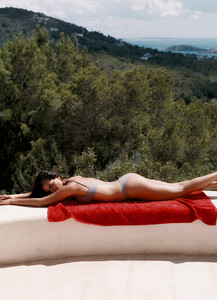 Lou_Bottom_Grey_3.jpg