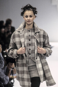 LucianoSoprani1994WomenRTW29.jpg.2e2845ea8003e2ecaa0db2082770fb96.jpg