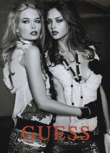 Mazzucco_Guess_Fall_Winter_2009_10_02.thumb.jpeg.927a62e63495eca4c9bfcda959e5a15e.jpeg