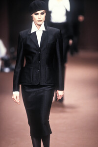 MichelKlein1992FW12.thumb.jpg.341b9608302215ae84ea425f668feeb4.jpg