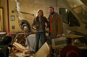 MurderMystery2-Stills-0014.jpg