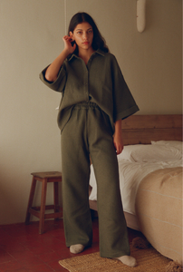 Nenes_loungewear_FW24_ensemble_mimosa_abeille_kaki_1.png