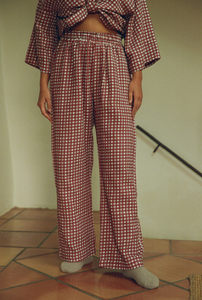 Nenes_loungewear_FW24_ensemble_mimosa_vichy_rouge_fleurs_4.png