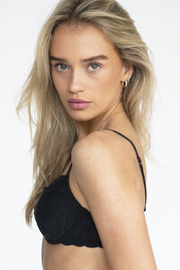 POLA-Camille-Hulspas-27.thumb.jpg.d27d9ac7764925cf1abeaf73bcb86aa8.jpg