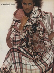 Paris_couture_08.thumb.jpeg.b4e018649bf2acdd233ee1551683c5fb.jpeg