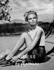 Peters_Guess_by_Marciano_Fall_Winter_2009_10_06.thumb.jpeg.9e2634c428a15cc7c015c19b5c7df72d.jpeg