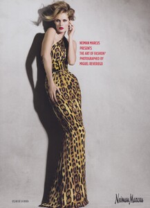Reveriego_Neiman_Marcus_Fall_Winter_2009_10_01.thumb.jpeg.873ec35b680887a7def044bca2dc9ee7.jpeg