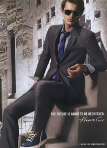 Schoerner_Kenneth_Cole_Spring_Summer_2009_06.thumb.jpeg.a07ed7f185f539b1f38dbbcf09856b41.jpeg