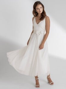 Standesamtkleid-schlicht-zweiteilig-LAYLA-SARA-Brautbody-wadenlang-Tüllrock_369948ec1fe4652dfbf96a8d2a565303.jpg