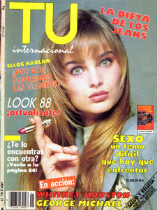 TuMx1187coverCarineHolties.thumb.jpg.ffc8ce97de45a30a28203a3dbfdc967d.jpg